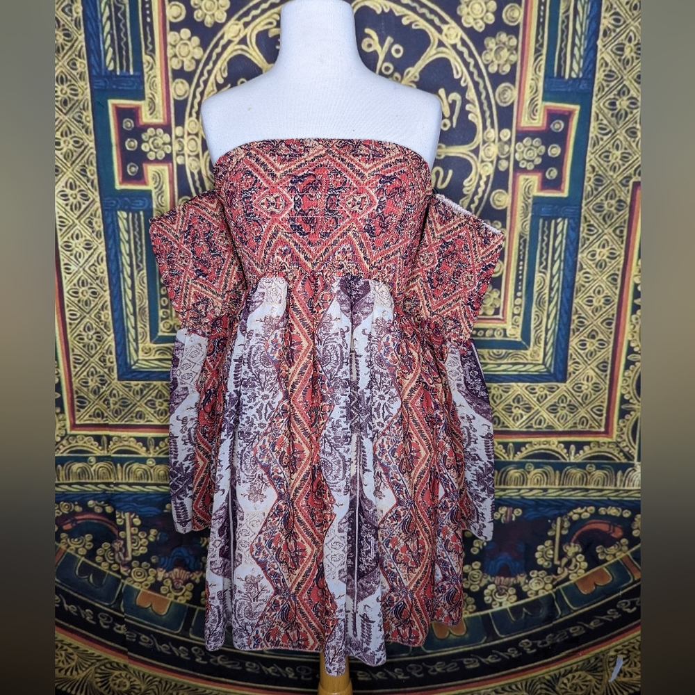 Off Shoulder Bell Sleeve Dress - Picture 3 of 4
